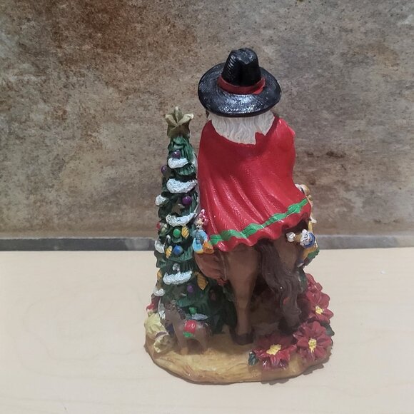 Father Christmas  Argentina Christmas Figurine  2007 The International Santa Cla - Picture 8 of 10